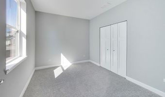 270 Masters Dr, Addison, IL 60101