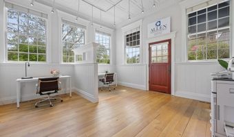 301 Valley Rd, Cos Cob, CT 06807