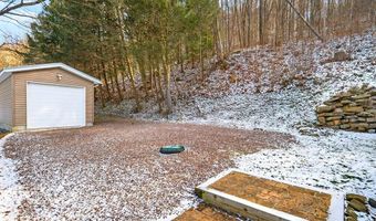 447 Lake Side, Addison, PA 15411