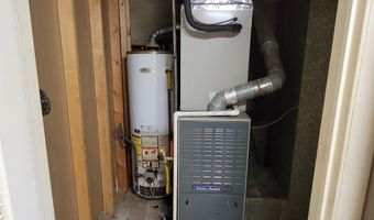 506 Forest Brook Dr, Absecon, NJ 08205