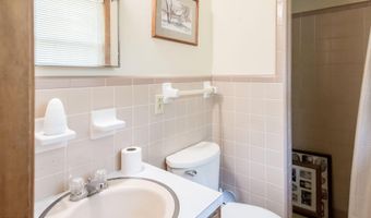 542 Ga Highway 64, Alma, GA 31510