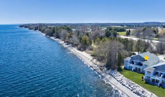 2622 LAKE St, Algoma, WI 54201