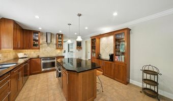 10 Peter Dr, Allamuchy Twp., NJ 07840