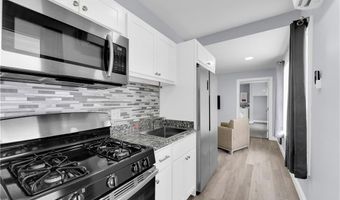 797 E Market St 221, Akron, OH 44305