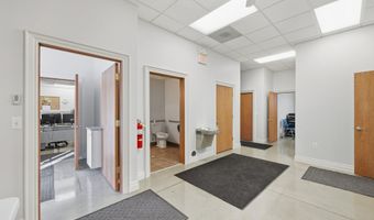 218 S Main St, Almont, MI 48003