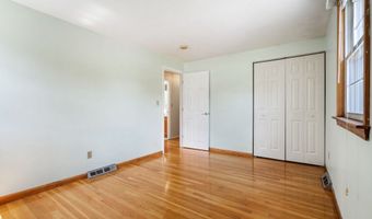129 Plymouth Rd, Bellingham, MA 02019