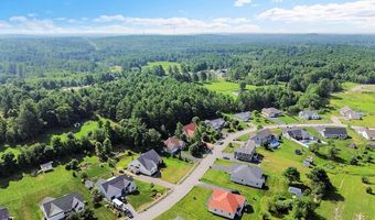 15 Fieldstone Dr, Augusta, ME 04330