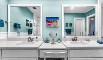 9 11th St, Apalachicola, FL 32320