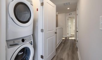 1821 GUILFORD Ave, Baltimore, MD 21202