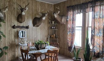 221 W 11th St, Bicknell, IN 47512