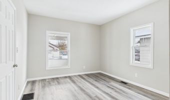 1318 E 28th St, Anderson, IN 46016