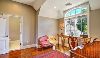 4 Pine Tree Ln, Lincoln, RI 02865