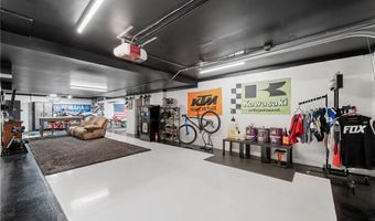 3401 N 154th St, Basehor, KS 66007