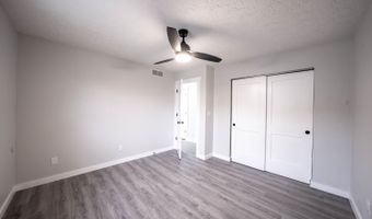 304 Sunset Dr, Aurora, IN 47001