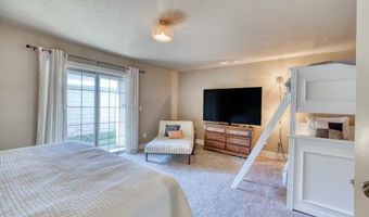 547 FRONT St, Rockaway Beach, OR 97136