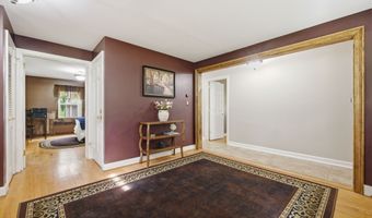 2157 Chamberlain Hwy, Berlin, CT 06037