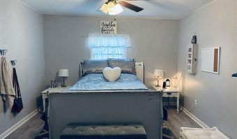 202 W Walnut St, Bainbridge, IN 46105