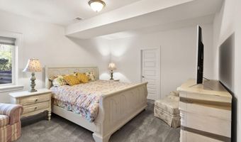 41062 LYNDALE WOODS Dr, Aldie, VA 20105
