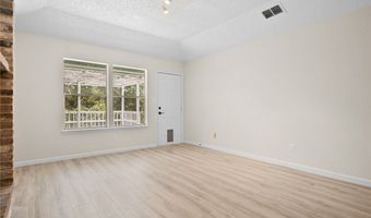 101 Saunders Ln, Aransas Pass, TX 78336