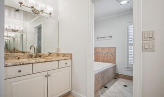 4500 35TH Rd N, Arlington, VA 22207