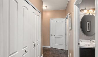 5610 Arbor Chase Dr, Ann Arbor, MI 48103