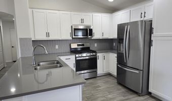 1704 Tenen Pass Dr, Benson, AZ 85602