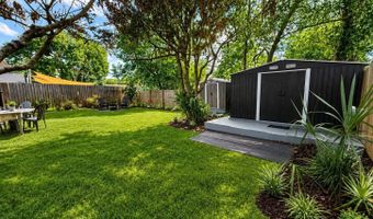 1050 Blackwood St, Altamonte Springs, FL 32701