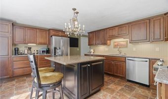 40 White Pine Dr, Glocester, RI 02814