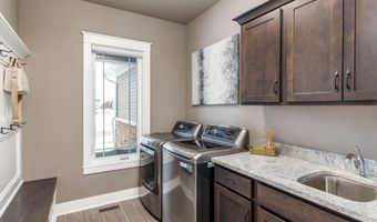 2702 Weston Dr, Ames, IA 50010