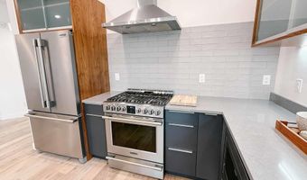 1002 Abby Rd, Alton, IA 51003