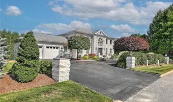 102 Cranberry Ter, Cranston, RI 02921