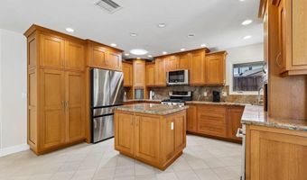 3816 Zoe St, San Diego, CA 92117