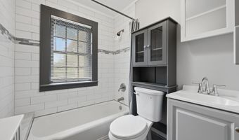 25 Little St, Bridgeport, CT 06604