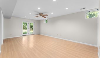 6425 GWINNETT Ln, Bowie, MD 20720