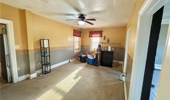 122 W Front St, Alburtis, PA 18011