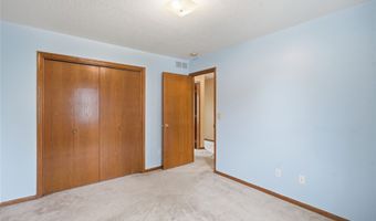 1209 8th Ave SE, Altoona, IA 50009