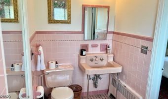 21 Payne Rd, Andover, NJ 07860