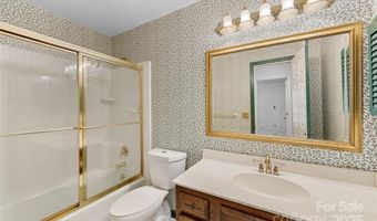 4601 Bournewood Ln, Charlotte, NC 28226