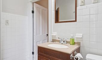 549 N Gilbert St, Ada, OH 45810