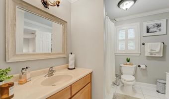51 Normandy Ct, Middletown, NJ 07748