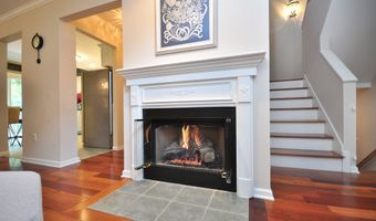 202 Castlewood Dr 202, Bloomfield, CT 06002