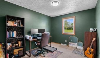 1647 Saint Francis Ln, Altoona, PA 16602