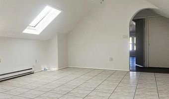 86 W 34TH St, Bayonne, NJ 07002