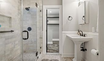 407 INDEPENDENCE Ave SE, Washington, DC 20003