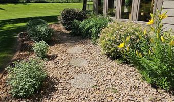 39081 Greenwood Ln, Aberdeen, SD 57401