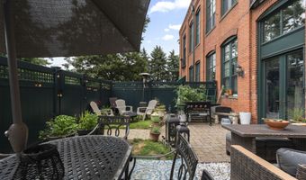 1 Indian Neck Ave APT 6, Branford, CT 06405