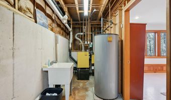 54 Stone Tree Rd, Arrowsic, ME 04530