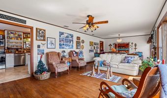 609 E Quitman St, Alba, TX 75410