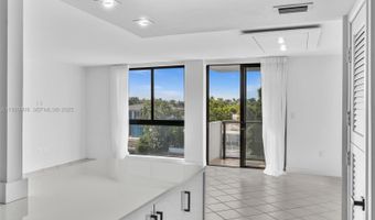 9800 W Bay Harbor Dr 403, Bay Harbor Islands, FL 33154