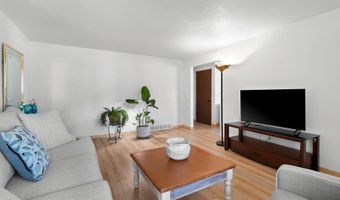 609 S MEMORIAL Dr, Appleton, WI 54914